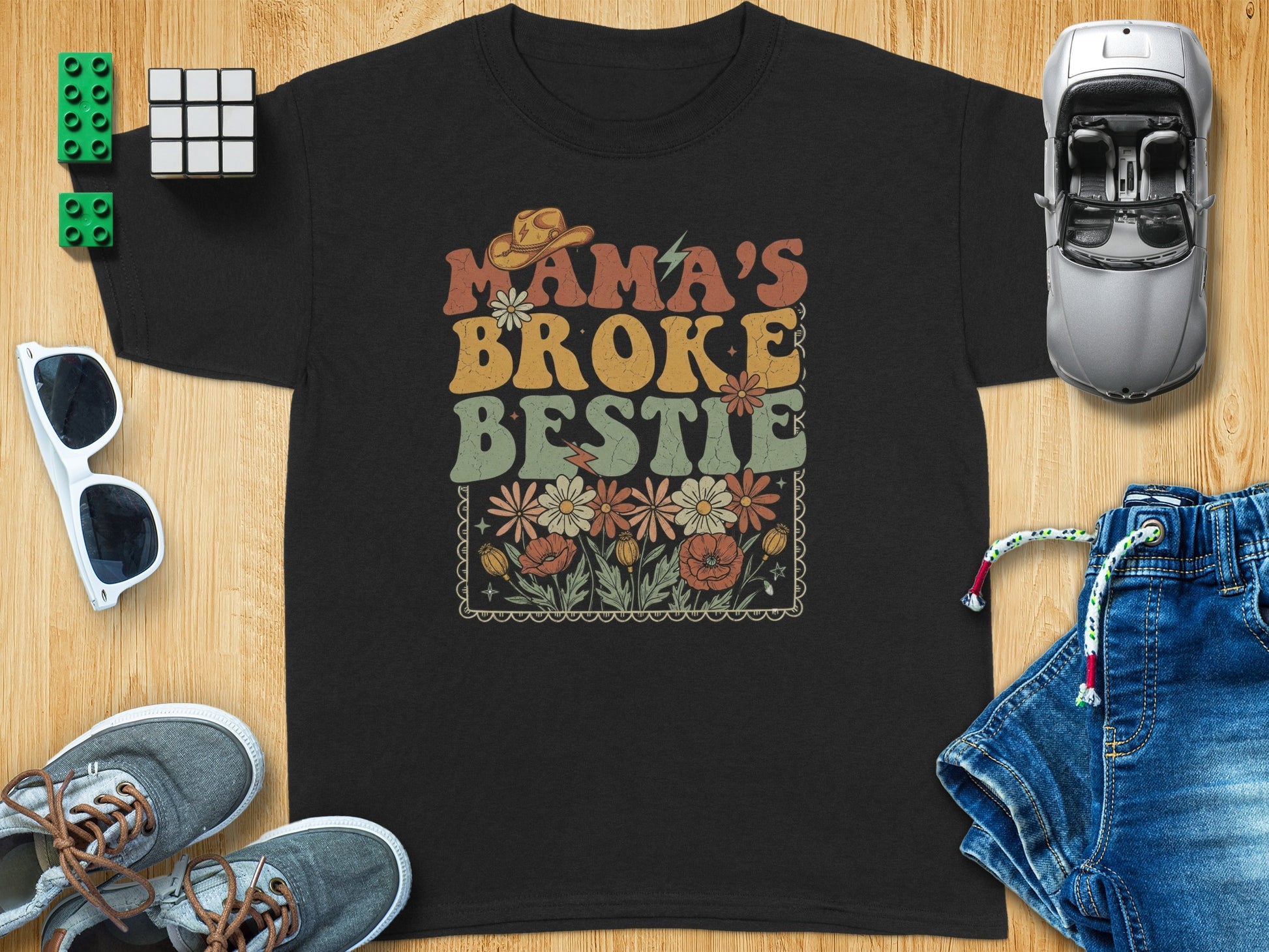 Mamas Broke Bestie Retro Floral Design Black product type